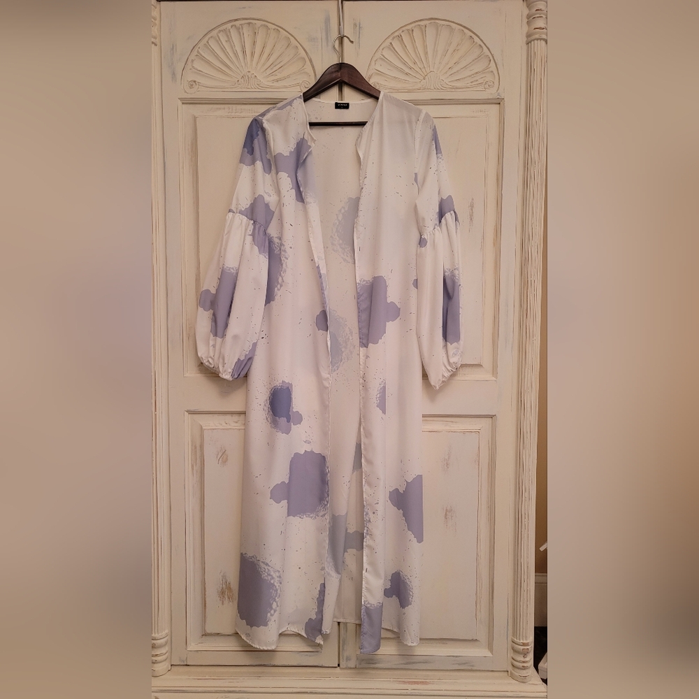 Long duster in lavender and white NWOT